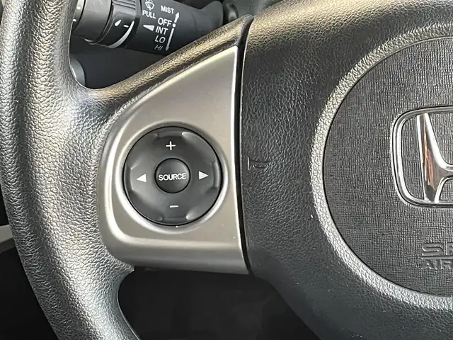 ホンダ Ｎ ＢＯＸ カスタム G Lパッケージ 道央・札幌 2016(平28)年 7.3万km スマートブラック ・４WD/・片側パワースライドドア/・純正ナビ/　CD＆DVD＆BT＆TV/・バックカメラ/・オートライト/・オートエアコン/・ミラーヒーター/・オートリトラミラー/・シートヒーター/・社外エンジンスターター/・プッシュスタート/・スマートキー/・ビルトインETC/・純正フロアマット/・ドアバイザー/・フォグライト/・HIDヘッドライト/・スペアキー×１