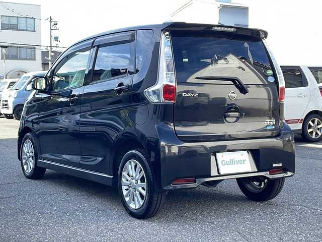 日産 デイズ ハイウェイスターX 福井県 2013(平25)年 5.2万km ブラック 登録時走行距離51320km/ワンオーナー/純正メモリナビゲーション/（CD再生可能）/フルセグテレビ/バックカメラ/純正14インチアルミホイール/シートヒーター/HIDヘッドライト/フォグランプ/オートリトラミラー/ETC/アイドリングストップ/スマートキー/プッシュスタート/保証書/取扱説明書