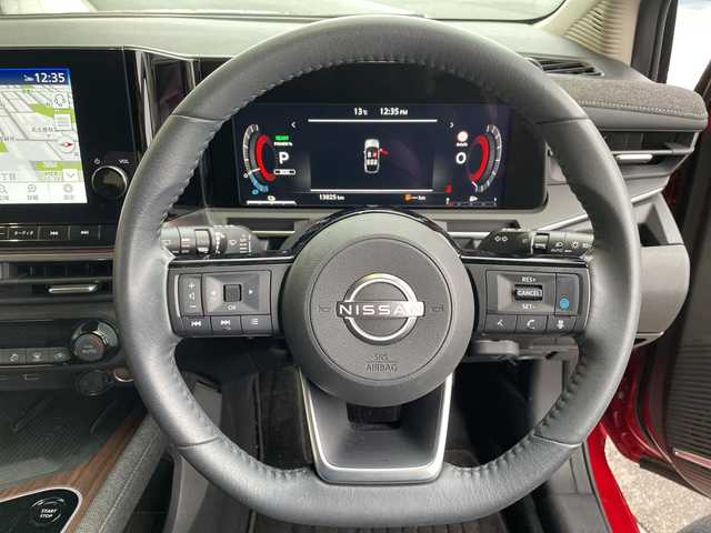 日産 オーラ G 愛知県 2023(令5)年 1.4万km ガーネットレッド/スーパーブラック 2トーン プロパイロット/プレミアムサウンドBOSE/純正9型ディズプレイオーディオナビ/クルーズコントロール/バックカメラ/全方位カメラ/コーナーセンサー/純正アルミホイール/ETC2.0/ブラインドスポットモニター/LEDヘッドライト/インテリジェントミラー/オートマチックハイビーム/ドライブレコーダー/ワイヤレス充電機/衝突軽減システム/フルセグ/Bluetooth/ステアリングスイッチ/スマートキー/プッシュスタート