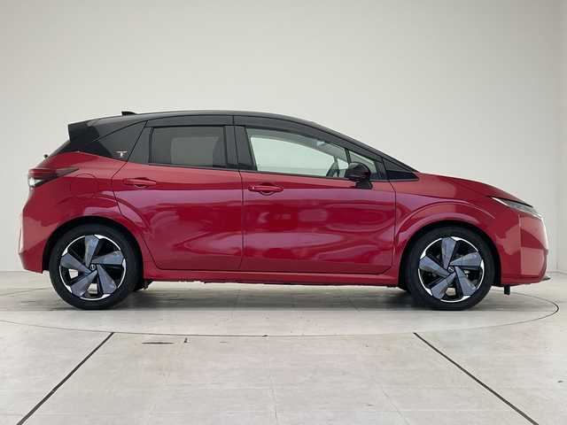 日産 オーラ G 愛知県 2023(令5)年 1.4万km ガーネットレッド/スーパーブラック 2トーン プロパイロット/プレミアムサウンドBOSE/純正9型ディズプレイオーディオナビ/クルーズコントロール/バックカメラ/全方位カメラ/コーナーセンサー/純正アルミホイール/ETC2.0/ブラインドスポットモニター/LEDヘッドライト/インテリジェントミラー/オートマチックハイビーム/ドライブレコーダー/ワイヤレス充電機/衝突軽減システム/フルセグ/Bluetooth/ステアリングスイッチ/スマートキー/プッシュスタート