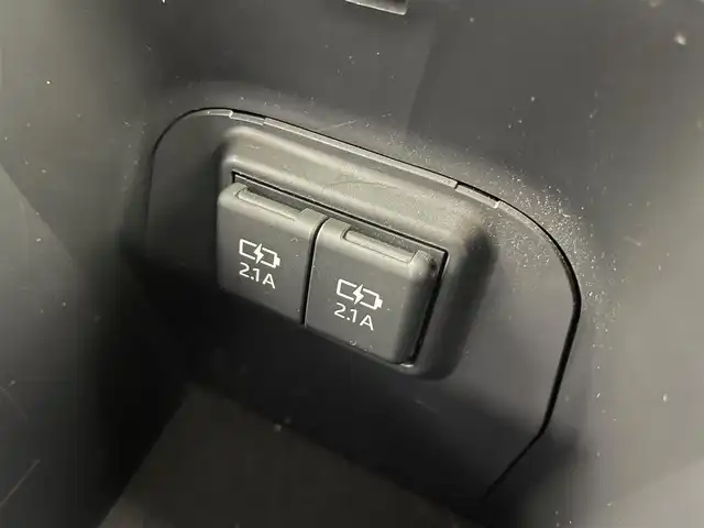 トヨタ ＲＡＶ４ X 富山県 2019(令1)年 8.7万km アティチュードブラックマイカ 4WD/純正ナビ【NSZT-W68T】/(AM/FM/CD/DVD/SD/USB/BT)/フルセグTV/バックカメラ/社外17インチAW付き冬タイヤ積込/レーダークルーズコントロール/プリクラッシュセーフティ/レーンディパーチャーアラート/オートマチックハイビーム/LEDヘッドライト/ビルトインETC/ドライブレコーダー前後/デジタルインナーミラー/スマートキー×２/プッシュスタート/純正フロアマット/社外１７インチAW/取扱説明書/保証書