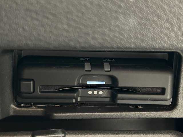 日産 セレナ X V 宮城県 2021(令3)年 5.7万km カシミヤグレージュ インテリジェントエマージェンシーブレーキ/レーンキープアシスト/ブラインドスポットモニター/クリアランスソナー/標識認識機能/純正ナビ/・フルセグTV/Bluetooth/CD/DVD/・アラウンドビューモニター/ETC/前後ドライブレコーダー/純正フリップダウンモニター/両側パワースライドドア/クルーズコントロール/アイドリングストップ/ステアリモコン/プッシュスタート/スマートキー/スペアキー/オートライト/フォグランプ/純正ドアバイザー/純正フロアマット