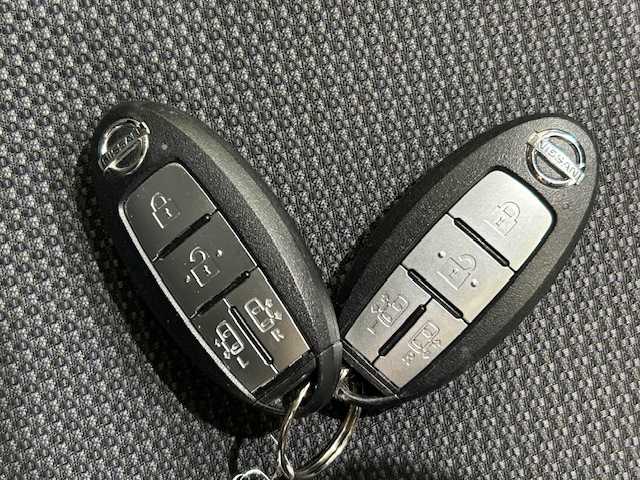 日産 セレナ X V 宮城県 2021(令3)年 5.7万km カシミヤグレージュ インテリジェントエマージェンシーブレーキ/レーンキープアシスト/ブラインドスポットモニター/クリアランスソナー/標識認識機能/純正ナビ/・フルセグTV/Bluetooth/CD/DVD/・アラウンドビューモニター/ETC/前後ドライブレコーダー/純正フリップダウンモニター/両側パワースライドドア/クルーズコントロール/アイドリングストップ/ステアリモコン/プッシュスタート/スマートキー/スペアキー/オートライト/フォグランプ/純正ドアバイザー/純正フロアマット