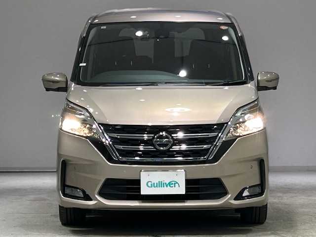 日産 セレナ X V 宮城県 2021(令3)年 5.7万km カシミヤグレージュ インテリジェントエマージェンシーブレーキ/レーンキープアシスト/ブラインドスポットモニター/クリアランスソナー/標識認識機能/純正ナビ/・フルセグTV/Bluetooth/CD/DVD/・アラウンドビューモニター/ETC/前後ドライブレコーダー/純正フリップダウンモニター/両側パワースライドドア/クルーズコントロール/アイドリングストップ/ステアリモコン/プッシュスタート/スマートキー/スペアキー/オートライト/フォグランプ/純正ドアバイザー/純正フロアマット