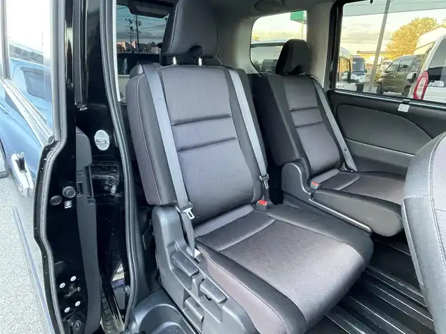 日産 セレナ ハイウェイスターVセレクションⅡ 青森県 2018(平30)年 8.1万km ダイヤモンドブラック 4WD/純正ナビ/フルセグTV/CD/DVD/BT/フリップダウンモニター/ドライブレコーダー/デジタルインナーミラー/ETC/ハンズフリー/エマージェンシーブレーキ/クリアランスソナー/スマートキー×２