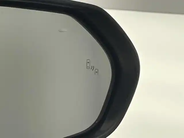 トヨタ シエンタ ハイブリッド Z 愛知県 2023(令5)年 3.1万km ホワイトパールクリスタルシャイン 純１０．５型ＤＡ　トヨタチームメイト　パーキングアシスト　ＢＳＭ　ＡＣ１００Ｖ　全方位カメラ　追従クルコン　フルセグ　ＥＴＣ２．０　セーフティセンス　ステアリングヒーター　シートヒーター　ＬＥＤ　禁煙　コーナーセンサー　フォグランプ　RCTA　ICS ミラキャスト　両側パワスラ　社外フロアマット　USB　Bluetooth　衝突軽減　プッシュスタート　スマートキー　リアサーキュレーター