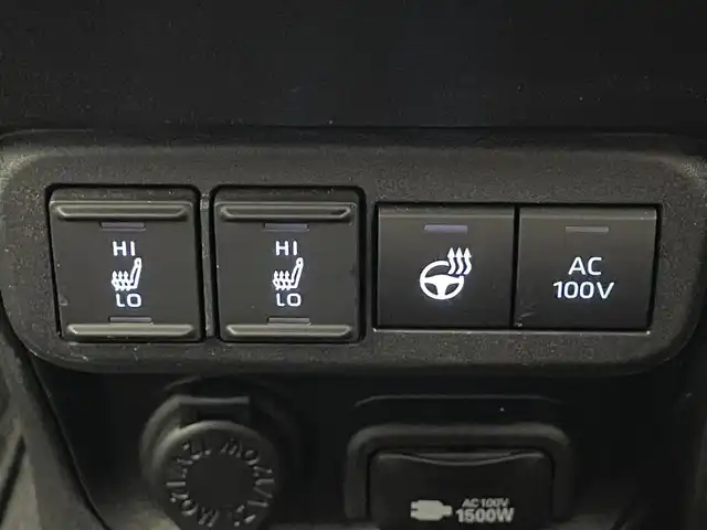 トヨタ シエンタ ハイブリッド Z 愛知県 2023(令5)年 3.1万km ホワイトパールクリスタルシャイン 純１０．５型ＤＡ　トヨタチームメイト　パーキングアシスト　ＢＳＭ　ＡＣ１００Ｖ　全方位カメラ　追従クルコン　フルセグ　ＥＴＣ２．０　セーフティセンス　ステアリングヒーター　シートヒーター　ＬＥＤ　禁煙　コーナーセンサー　フォグランプ　RCTA　ICS ミラキャスト　両側パワスラ　社外フロアマット　USB　Bluetooth　衝突軽減　プッシュスタート　スマートキー　リアサーキュレーター