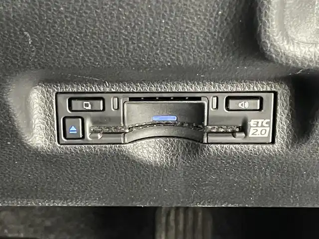 トヨタ シエンタ ハイブリッド Z 愛知県 2023(令5)年 3.1万km ホワイトパールクリスタルシャイン 純１０．５型ＤＡ　トヨタチームメイト　パーキングアシスト　ＢＳＭ　ＡＣ１００Ｖ　全方位カメラ　追従クルコン　フルセグ　ＥＴＣ２．０　セーフティセンス　ステアリングヒーター　シートヒーター　ＬＥＤ　禁煙　コーナーセンサー　フォグランプ　RCTA　ICS ミラキャスト　両側パワスラ　社外フロアマット　USB　Bluetooth　衝突軽減　プッシュスタート　スマートキー　リアサーキュレーター