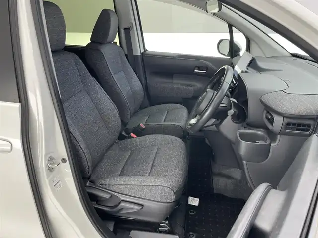 トヨタ シエンタ ハイブリッド Z 愛知県 2023(令5)年 3.1万km ホワイトパールクリスタルシャイン 純１０．５型ＤＡ　トヨタチームメイト　パーキングアシスト　ＢＳＭ　ＡＣ１００Ｖ　全方位カメラ　追従クルコン　フルセグ　ＥＴＣ２．０　セーフティセンス　ステアリングヒーター　シートヒーター　ＬＥＤ　禁煙　コーナーセンサー　フォグランプ　RCTA　ICS ミラキャスト　両側パワスラ　社外フロアマット　USB　Bluetooth　衝突軽減　プッシュスタート　スマートキー　リアサーキュレーター