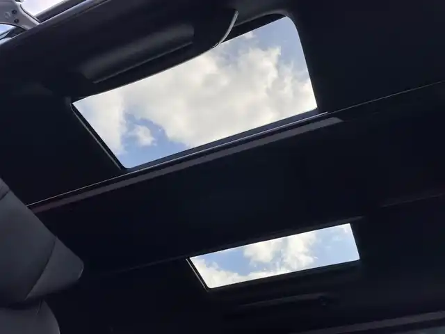 トヨタ アルファードハイブリット Z 香川県 2023(令5)年 3.1万km プラチナホワイトパールマイカ メーカーナビ/１３．２型後席モニター/全方位カメラ/チームメイト/モデリスタエアロ　　/独立ムーンルーフ　/トヨタセーフティセンス　/パワーバックドア　/両側パワースライドドア　/黒革シート/前席シートオプション/・シートヒーター/・エアシート/・パワーシート/運転席メモリ付きシート/デジタルインナーミラー/BSM　/ＨＵＤ　/ＬＥＤヘッドライト/オートライト/オートハイビーム　/ワイヤレス充電　/ビルトインＥＴＣ2.0/前後ドライブレコーダー