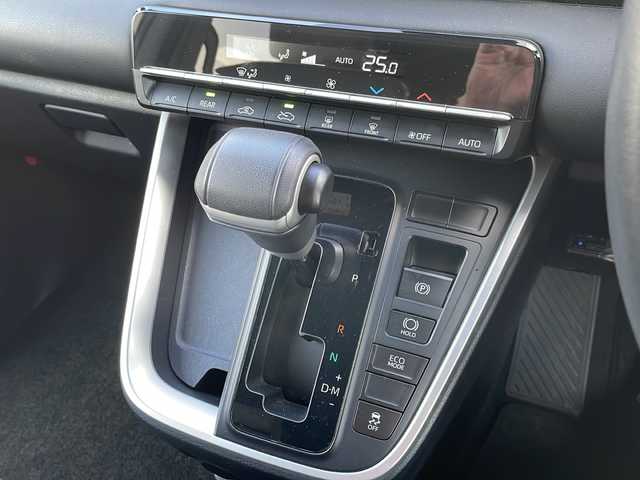 トヨタ ヴォクシー S－G 岩手県 2023(令5)年 3.1万km ホワイトパールクリスタルシャイン トヨタセーフティセンス　１０．５型ナビ　バックＣ　ＡｐｐｌｅＣａｒＰｌａｙ　ＡｎｄｒｏｉｄＡｕｔｏ　ＵＳＢ接続　フルセグ　ＥＴＣ２．０　両側パワースライドドア　純正１６インチＡＷ　ＬＥＤオートライト