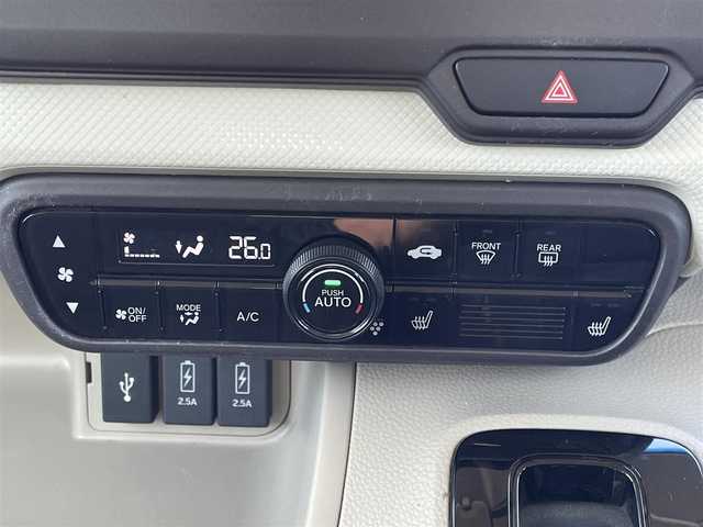 ホンダ Ｎ ＢＯＸ G EX ホンダセンシング 山梨県 2020(令2)年 10万km ブリリアントスポーティブルーメタリック2トーン (株)IDOMが運営する【じしゃロン甲府店】の自社ローン専用車両になります。こちらは現金またはオートローンご利用時の価格です。自社ローンご希望の方は別途その旨お申付け下さい/Honda SENSING/スマートキー/左側パワースライドドア/レーダークルーズコントロール/ステアリングオーディオコントロール/純正Ｇａｔｈｅｒｓナビ/ＣＤ・ｉｐｏｄ・ＵＳＢ・ＢＴオーディオ接続可能/バックカメラ/ビルトインＥＴＣ/LEDオートライト/Ｄ・Ｎ席シートヒーター　/助手席スーパースライドシート/プラズマクラスター技術搭載フルオート・エアコンディショナー/保証書・取説書