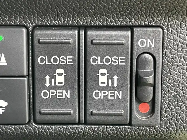 ホンダ フリード＋ ハイブリット EX 岡山県 2016(平28)年 3.2万km シトロンドロップ 純正ナビ(VXM-175VFi)/(Bluetooth/CD/DVD/フルセグTV)/両側電動スライド/バックカメラ/ハーフレザー/コーナーセンサー(前後)/シートヒーター(運転席・助手席)/LEDヘッドライト/レーダークルーズコントロール/スマートキー(1本)/ビルトインETC/社外ドライブレコーダー(前)/禁煙車/レーンアシスト/純正15インチアルミホイール/純正フロアマット