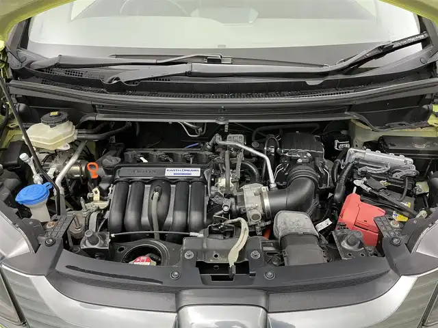 ホンダ フリード＋ ハイブリット EX 岡山県 2016(平28)年 3.2万km シトロンドロップ 純正ナビ(VXM-175VFi)/(Bluetooth/CD/DVD/フルセグTV)/両側電動スライド/バックカメラ/ハーフレザー/コーナーセンサー(前後)/シートヒーター(運転席・助手席)/LEDヘッドライト/レーダークルーズコントロール/スマートキー(1本)/ビルトインETC/社外ドライブレコーダー(前)/禁煙車/レーンアシスト/純正15インチアルミホイール/純正フロアマット