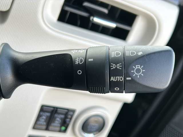 ダイハツ ムーヴ キャンバス G ブラックインテリア リミテッド SAⅢ 山口県 2019(令1)年 4.4万km ブラックマイカメタリック ダイハツ純正ナビ【NMZK-W70D】/・フルセグテレビ/・Bluetooth機能/・CD/DVD再生/・AM/FMラジオ/両側パワースライドドア/全方位カメラ/AFS/プッシュスタート/スマートキー/純正LEDヘッドライト/オートライト/フォグライト/ドアバイザー/純正フロアマット/スマートアシストIII/・衝突回避支援ブレーキ機能/・衝突警報機能/・ふらつき警報/・コーナーセンサー