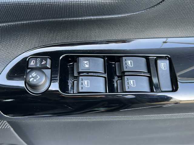 ダイハツ ムーヴ キャンバス G ブラックインテリア リミテッド SAⅢ 山口県 2019(令1)年 4.4万km ブラックマイカメタリック ダイハツ純正ナビ【NMZK-W70D】/・フルセグテレビ/・Bluetooth機能/・CD/DVD再生/・AM/FMラジオ/両側パワースライドドア/全方位カメラ/AFS/プッシュスタート/スマートキー/純正LEDヘッドライト/オートライト/フォグライト/ドアバイザー/純正フロアマット/スマートアシストIII/・衝突回避支援ブレーキ機能/・衝突警報機能/・ふらつき警報/・コーナーセンサー