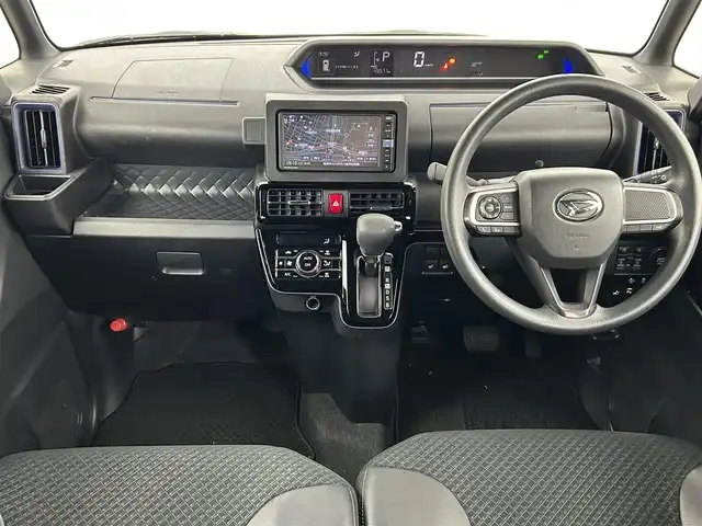 ダイハツ タント カスタム X 福岡県 2021(令3)年 4.9万km シャイニングホワイトパール 純正ナビ（フルセグＴＶ）　/バックカメラ　/ＥＴＣ　/コーナーセンサー　/衝突軽減ブレーキ　/横滑り防止装置　/アイドリングストップ　/両側電動スライドドア　/シートヒーター　/ハーフレザー　/純正１４インチＡＷ　/ＬＥＤ