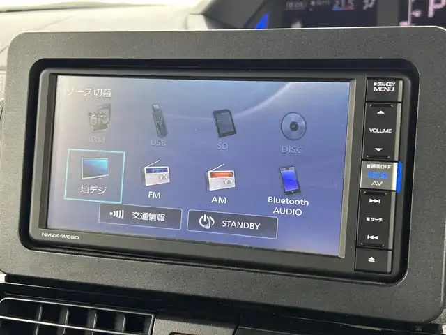 ダイハツ タント カスタム X 福岡県 2021(令3)年 4.9万km シャイニングホワイトパール 純正ナビ（フルセグＴＶ）　/バックカメラ　/ＥＴＣ　/コーナーセンサー　/衝突軽減ブレーキ　/横滑り防止装置　/アイドリングストップ　/両側電動スライドドア　/シートヒーター　/ハーフレザー　/純正１４インチＡＷ　/ＬＥＤ