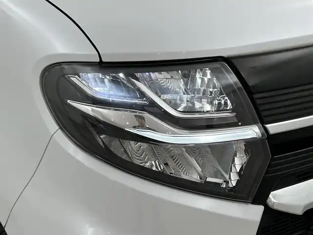 ダイハツ タント カスタム X 福岡県 2021(令3)年 4.9万km シャイニングホワイトパール 純正ナビ（フルセグＴＶ）　/バックカメラ　/ＥＴＣ　/コーナーセンサー　/衝突軽減ブレーキ　/横滑り防止装置　/アイドリングストップ　/両側電動スライドドア　/シートヒーター　/ハーフレザー　/純正１４インチＡＷ　/ＬＥＤ