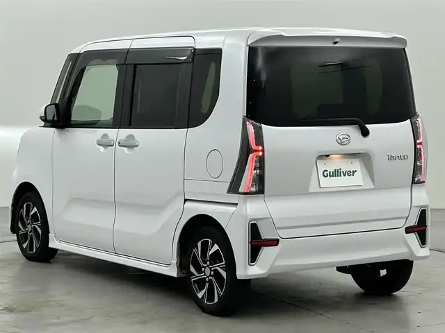 ダイハツ タント カスタム X 福岡県 2021(令3)年 4.9万km シャイニングホワイトパール 純正ナビ（フルセグＴＶ）　/バックカメラ　/ＥＴＣ　/コーナーセンサー　/衝突軽減ブレーキ　/横滑り防止装置　/アイドリングストップ　/両側電動スライドドア　/シートヒーター　/ハーフレザー　/純正１４インチＡＷ　/ＬＥＤ