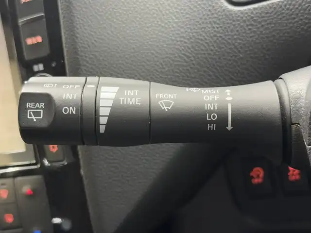 日産 セレナ HWS S HV Vセレ +SeftyⅡ 三重県 2016(平28)年 5.4万km ブリリアントホワイトパール S-HYBRID/FF/インパネCVT/純正 8インチナビ MM515D-L/（iPod/SD/FM/AM/TV/WALKMAN/USB/Bluetooth/CD/DVD/MUSIC STOCKER/HDMI/VTR/AUX）/純正 11インチ 後席フリップダウンモニター/アラウンドビューモニター/両側オートスライドドア/ドライブレコーダー 前後/ビルトイン ETC/安全（：＋SafetyII 特別装備）/・エマージェンシーブレーキ/・LDW（車線逸脱警報）/フロント & バックソナー/踏み間違い衝突防止アシスト/ふらつき警報/・VDC（ビークルダイナミクスコントロール：横滑り防止）/・ABS（EBD：電子制動力配分制御付）/装備/・オートデュアルエアコン（前席オートA/C＆後席オートA/C：冷暖房機能）/・オートライト/・LEDヘッドライト/・フロントフォグライト/・ステアリングスイッチ/・プッシュスタート/・自動防眩ルームミラー/・純正 16inAW/・保/取/ナビ取/・インテリジェントキーx2