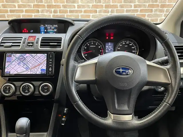 スバル インプレッサ スポーツ 1．6i－L 道東・釧路十勝 2015(平27)年 7.2万km クリスタルホワイトP ４WD/パドルシフト/横滑り防止装置/アイドリングストップ/オートエアコン/社外ナビ/（CD/DVD/フルセグ/USB/Bluetooth）/バックカメラ/ETC/ドライブレコーダー/HIDヘッドランプ/フォグランプ/ドアバイザー/社外15インチスチールホイール/純正フロアマット