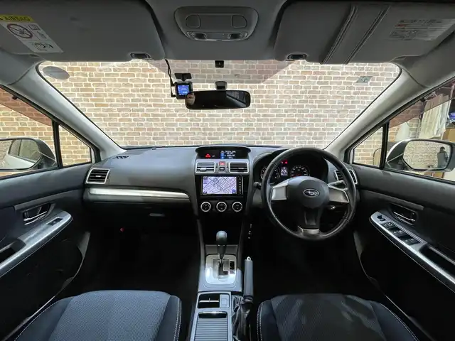 スバル インプレッサ スポーツ 1．6i－L 道東・釧路十勝 2015(平27)年 7.2万km クリスタルホワイトP ４WD/パドルシフト/横滑り防止装置/アイドリングストップ/オートエアコン/社外ナビ/（CD/DVD/フルセグ/USB/Bluetooth）/バックカメラ/ETC/ドライブレコーダー/HIDヘッドランプ/フォグランプ/ドアバイザー/社外15インチスチールホイール/純正フロアマット