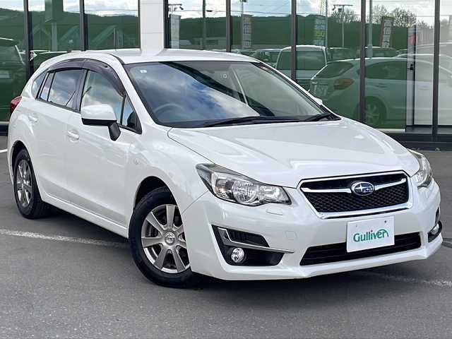 スバル インプレッサ スポーツ 1．6i－L 道東・釧路十勝 2015(平27)年 7.2万km クリスタルホワイトP ・４WD/・社外メモリナビ/（CD・DVD・フルセグ・USB・Bluetooth）/・バックカメラ/・社外ドライブレコーダー/・スマートキー/・プッシュスタート/・パドルシフト/・横滑り防止装置/・アイドリングストップ/・オートエアコン/・ETC/・HIDヘッドランプ/・フォグランプ/・ドアバイザー/・純正フロアマット