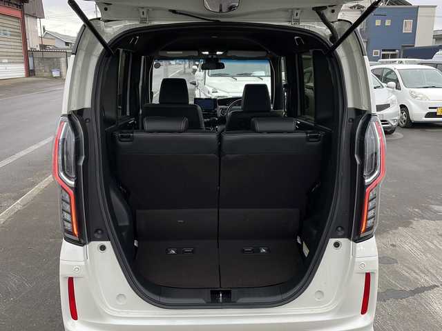 ホンダ Ｎ ＢＯＸ カスタム G EX ターボ ホンダセンシング 道北・旭川 2017(平29)年 8.2万km プレミアムホワイトパールⅡ 4WD/純正SDナビ/ CD/DVD/SD/MSV/USB/BT/フルセグ/バックカメラ/衝突軽減ブレーキ/レーンキープ /レーダークルーズコントロール/パドルシフト/両側パワースライドドア/シートヒーター /ハーフレザー/ビルトインETC/ミラーヒーター /オートライト/LEDヘッドライト/フォグライト/オートリトラミラー /USBポート/サンシェード/純正フロアマット/レオニス15インチアルミホイール/無限グリル