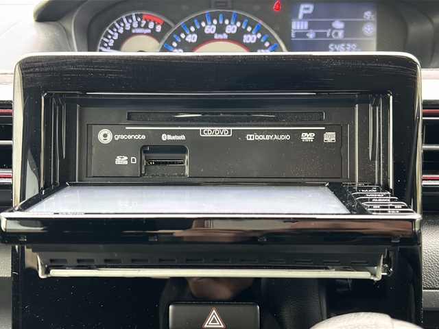 スズキ ワゴンＲ スティングレー HYBRID X 沖縄県 2018(平30)年 5.5万km ブレイブカーキP ワンオーナー/純正ナビ　/　（ＡＭ／ＦＭ／ＣＤ／ＤＶＤ／ＢＴ）　/フルセグＴＶ　/全周囲カメラ　/衝突軽減　/レーンキープ　/シートヒーター　/ＨＵＤ　/LEDヘッドライト/フォグ/オートライト　/純正フロアマット　/純正14インチAW　/スマートキー2本　/前後ドラレコ