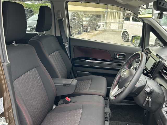 スズキ ワゴンＲ スティングレー HYBRID X 沖縄県 2018(平30)年 5.5万km ブレイブカーキP ワンオーナー/純正ナビ　/　（ＡＭ／ＦＭ／ＣＤ／ＤＶＤ／ＢＴ）　/フルセグＴＶ　/全周囲カメラ　/衝突軽減　/レーンキープ　/シートヒーター　/ＨＵＤ　/LEDヘッドライト/フォグ/オートライト　/純正フロアマット　/純正14インチAW　/スマートキー2本　/前後ドラレコ