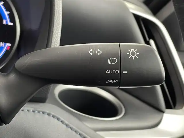 トヨタ ヴォクシー ハイブリッド S－Z 大阪府 2023(令5)年 1.3万km ホワイトパールクリスタルシャイン トヨタセーフティセンス/　・プリクラッシュセーフティ/　・レーンディパーチャーアラート/　・レーントレーシングアシスト/　・オートマチックハイビーム/　・レーダークルーズコントロール/　・ロードサインアシスト/純正メモリナビ/　　BT/USB/バックカメラ/両側パワースライドドア/LEDオートライト/フォグランプ/シートヒーター/純正17インチアルミホイール/クリアランスソナー/アイドリングストップ/スマートキー/ビルトインETC