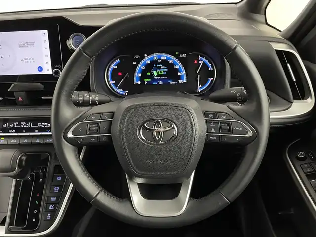 トヨタ ヴォクシー ハイブリッド S－Z 大阪府 2023(令5)年 1.3万km ホワイトパールクリスタルシャイン トヨタセーフティセンス/　・プリクラッシュセーフティ/　・レーンディパーチャーアラート/　・レーントレーシングアシスト/　・オートマチックハイビーム/　・レーダークルーズコントロール/　・ロードサインアシスト/純正メモリナビ/　　BT/USB/バックカメラ/両側パワースライドドア/LEDオートライト/フォグランプ/シートヒーター/純正17インチアルミホイール/クリアランスソナー/アイドリングストップ/スマートキー/ビルトインETC