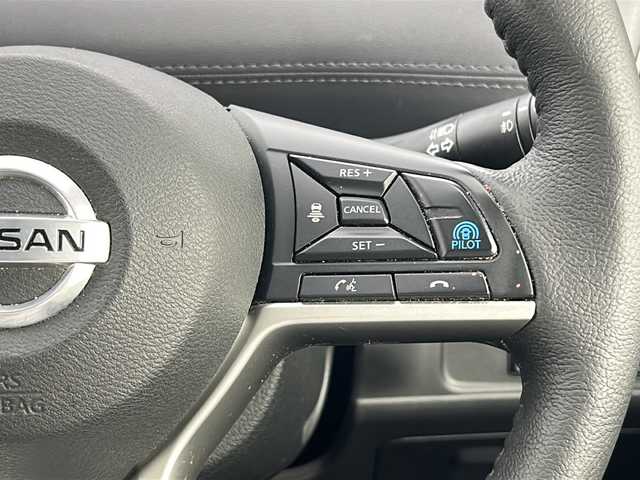 日産 セレナ e－パワー ハイウェイスター V 宮城県 2020(令2)年 4.7万km アズライトブルー プロパイロット/アラウンドビューモニター/車線逸脱支援/インテリジェントパーキングアシスト/ブラインドスポットモニター/両側パワースライドドア/ハンズフリーオートスライド/純正フリップダウンモニター/純正10インチSDナビ/・BT.CD.DVD.USB.SD/フルセグTV/前席シートヒーター/ビルトインETC/ドライブレコーダー（FR）/ステアリングスイッチ/ステアリングヒーター/プッシュスタート/スマートキー/電動パーキングブレーキ/LEDヘッドライト/LEDフォグライト/純正フロアマット/純正15AW/シートバックテーブル/ロールサンシェード/ドアバイザー