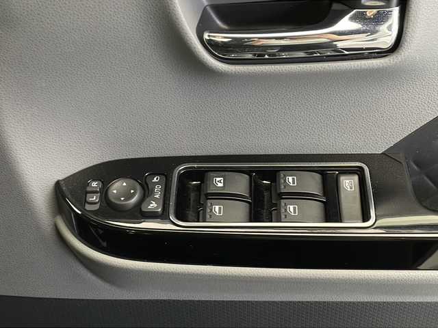 ダイハツ タント カスタム RS セレクション 長野県 2020(令2)年 3.3万km シャイニングホワイトパール 純正SDナビ/Bluetooth/CD/DVD/TV/バックカメラ/ETC/衝突被害軽減システム/横滑り防止装置/先行車発進お知らせ/車線逸脱警報/標識認識機能/レーンキープアシスト/コーナーセンサー/両側パワスラ/前席シートヒーター/純正15インチAW装着/純正フロアマット/ドアバイザー/電格ミラー/スマートキー/スペアキー1本/LEDヘッドライト