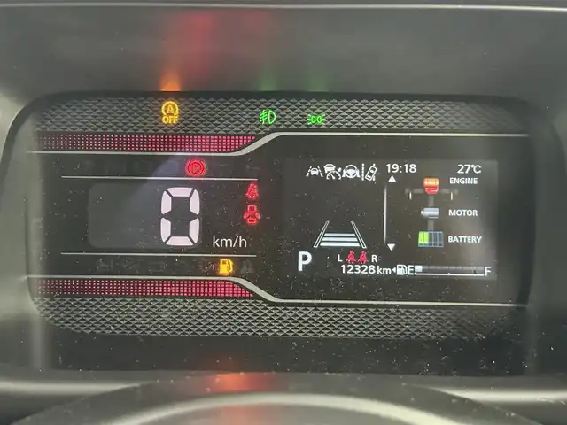 スズキ スペーシア カスタム HYBRID XS ターボ 愛知県 2024(令6)年 1.3万km ピュアホワイトパール/ブラック2トーン デュアルセンサーサポートブレーキII/・誤発進抑制機能/・後方誤発進抑制機能/・低速時ブレーキサポート/・パーキングセンサー/・車線逸脱警報機能/・車線逸脱抑制機能/・ふらつき警報機能/・発進お知らせ機能/・標識認識機能/・ヘッドアップディスプレイ/・アダプティブクルーズコントロール/・車線維持支援機能/純正9インチナビ/（Bluetooth/フルセグTV/DVD/USB/HDMI）/アルパイン後席用9インチモニター/全方位カメラ/ヘッドアップディスプレイ/シートヒーター/ステアリングヒーター/サーキュレーター/ETC2.0/テレビキャンセラー/パドルシフト/ロールサンシェード/電子パーキング/純正フロアマット/純正LEDライト/純正15インチAW/後席テーブル