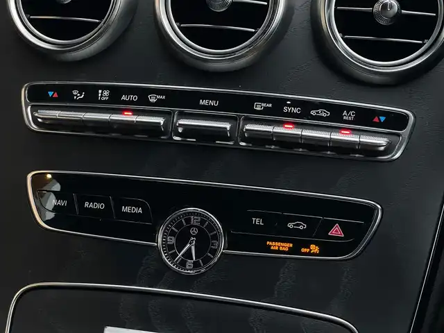 メルセデス・ベンツ Ｃ２２０ｄ ワゴンローレウスEDスポーツプラスP 山梨県 2020(令2)年 4.4万km ポーラホワイト サンルーフ /ARTICOレザー /デジタルメーター/純正ＨＤＤナビ　/Ｂカメラ　/フルセグ　/ＢＴ　/カープレイ　/アンビエントライト　/レーダーセーフティ　/Ｐシート　/シートＨ　/ＡＣＣ　/ＢＳＡ　/ＬＫＡ　/ステアリングＳ　/Ｐバックドア　/マルチＢＬＥＤ　/ＨＵＤ　/置型充電