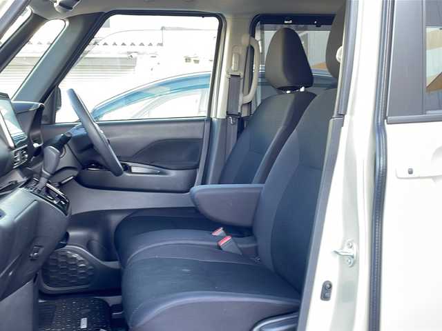 日産 ルークス ハイウェイスター X 山口県 2025(令7)年 0.5万km フローズンバニラパール ワンオーナー/純正9インチナビ/BT/SD/フルセグTV/全周囲カメラ/左後パワースライドドア（フットセンサー付き)/右後イージークローザードア/純正LＥＤヘッドライト/純正フォグランプ/オートライト/ヘッドライトレベライザー/純正14インチアルミホイール/ステアリングスイッチ/天井サーキュレーター/プラズマクラスター/衝突被害軽減ブレーキ/LKA/横滑り防止/コーナーセンサー/アイドリングストップ/スマートキー×２/前後タイプドライブレコーダー/ビルトインETC/純正フロアマット/純正ドアバイザー/電動格納ウインカードアミラー