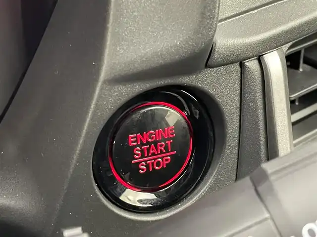 ホンダ ＷＲ－Ｖ Z+ 埼玉県 2024(令6)年 0.1万km プラチナホワイトパール 純正ナビ　バックカメラ　ホンダセンシング　アダクティブクルーズコントロール　純正フロアマット　純正アルミホイール　オートライト　スマートキー　ハーフレザーシート　ＬＥＤヘッドライト　地デジフルセグ