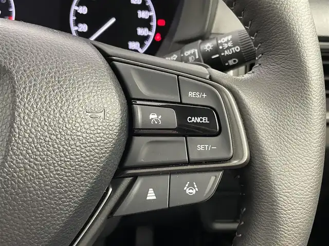 ホンダ ＷＲ－Ｖ Z+ 埼玉県 2024(令6)年 0.1万km プラチナホワイトパール 純正ナビ　バックカメラ　ホンダセンシング　アダクティブクルーズコントロール　純正フロアマット　純正アルミホイール　オートライト　スマートキー　ハーフレザーシート　ＬＥＤヘッドライト　地デジフルセグ