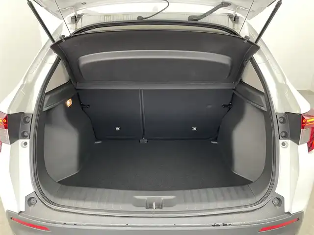 ホンダ ＷＲ－Ｖ Z+ 埼玉県 2024(令6)年 0.1万km プラチナホワイトパール 純正ナビ　バックカメラ　ホンダセンシング　アダクティブクルーズコントロール　純正フロアマット　純正アルミホイール　オートライト　スマートキー　ハーフレザーシート　ＬＥＤヘッドライト　地デジフルセグ