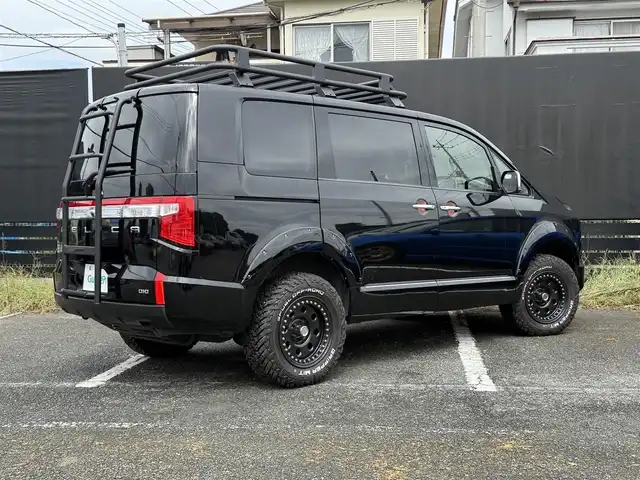 三菱 デリカＤ：５ P 埼玉県 2020(令2)年 3万km ダイヤモンドブラックマイカ ＜GIGEARオフロードカスタム＞/1.5インチリフトアップ（純正あり）/フロントグリルガード＆LEDフォグライト/3インチブルバー/オーバーフェンダー/ルーフラック【アルミブラック】/リアラダー/＜その他＞/社外１６インチＡＷ/社外メモリナビ【KENWOOD】/Bluetoothオーディオ/フルセグテレビ/フリップダウンモニター/ETC/ドライブレコーダー【コムテック】/全方位カメラ/電動オートサイドステップ/両側パワースライドドア/パワーバックドア/パワーシート（D席、N席)/シートヒーター/シートカバー【Clazzio】/クルーズコントロール（追従機能付)/パドルシフト/プッシュスタート/LEDヘッドライト/スマートキー×2