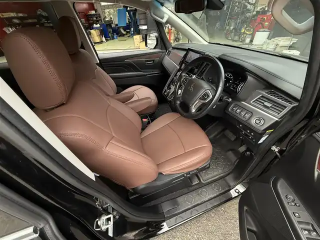 三菱 デリカＤ：５ P 埼玉県 2020(令2)年 3万km ダイヤモンドブラックマイカ ＜GIGEARオフロードカスタム＞/1.5インチリフトアップ（純正あり）/フロントグリルガード＆LEDフォグライト/3インチブルバー/オーバーフェンダー/ルーフラック【アルミブラック】/リアラダー/＜その他＞/社外１６インチＡＷ/社外メモリナビ【KENWOOD】/Bluetoothオーディオ/フルセグテレビ/フリップダウンモニター/ETC/ドライブレコーダー【コムテック】/全方位カメラ/電動オートサイドステップ/両側パワースライドドア/パワーバックドア/パワーシート（D席、N席)/シートヒーター/シートカバー【Clazzio】/クルーズコントロール（追従機能付)/パドルシフト/プッシュスタート/LEDヘッドライト/スマートキー×2