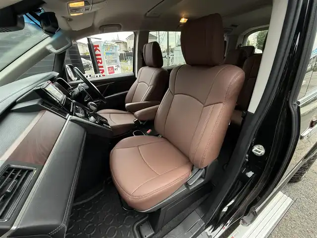 三菱 デリカＤ：５ P 埼玉県 2020(令2)年 3万km ダイヤモンドブラックマイカ ＜GIGEARオフロードカスタム＞/1.5インチリフトアップ（純正あり）/フロントグリルガード＆LEDフォグライト/3インチブルバー/オーバーフェンダー/ルーフラック【アルミブラック】/リアラダー/＜その他＞/社外１６インチＡＷ/社外メモリナビ【KENWOOD】/Bluetoothオーディオ/フルセグテレビ/フリップダウンモニター/ETC/ドライブレコーダー【コムテック】/全方位カメラ/電動オートサイドステップ/両側パワースライドドア/パワーバックドア/パワーシート（D席、N席)/シートヒーター/シートカバー【Clazzio】/クルーズコントロール（追従機能付)/パドルシフト/プッシュスタート/LEDヘッドライト/スマートキー×2