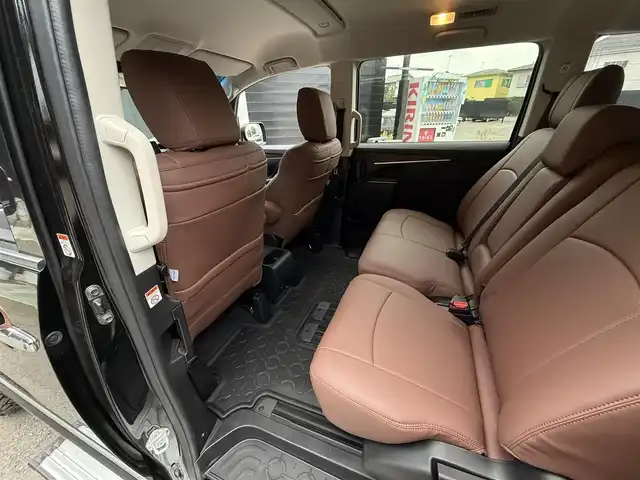 三菱 デリカＤ：５ P 埼玉県 2020(令2)年 3万km ダイヤモンドブラックマイカ ＜GIGEARオフロードカスタム＞/1.5インチリフトアップ（純正あり）/フロントグリルガード＆LEDフォグライト/3インチブルバー/オーバーフェンダー/ルーフラック【アルミブラック】/リアラダー/＜その他＞/社外１６インチＡＷ/社外メモリナビ【KENWOOD】/Bluetoothオーディオ/フルセグテレビ/フリップダウンモニター/ETC/ドライブレコーダー【コムテック】/全方位カメラ/電動オートサイドステップ/両側パワースライドドア/パワーバックドア/パワーシート（D席、N席)/シートヒーター/シートカバー【Clazzio】/クルーズコントロール（追従機能付)/パドルシフト/プッシュスタート/LEDヘッドライト/スマートキー×2