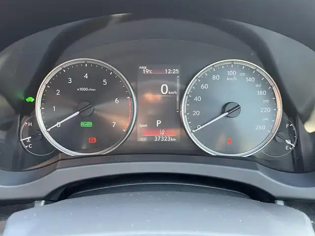 レクサス ＩＳ 300h バージョンL 愛知県 2021(令3)年 3.8万km ソニッククォーツ ワンオーナー/禁煙車/純正メモリナビ/　AM/FM/CD/DVD/BT/フルセグ/バック・全周囲カメラ/前後ドライブレコーダー/前席パワーシート/前席エアシート/シートヒーター/D席ポジションメモリシート/革巻きステアリング/ステアリングヒーター/パドルシフト/電子パーキング/リアサンシェード/ビルトインETC2.0/クルーズコントロール（ACC）/レーンキープアシスト（LDA/LTA）/プリクラッシュセーフティ（PCS）/前後クリアランスソナー（ICS）/横滑り防止装置/オートマチックハイビーム（AHB）/オートライト/三眼LEDヘッドライト/純正19インチAW/純正フロアマット/W＋サイドエアバック/取説/保証書/スペアキー/カードキー