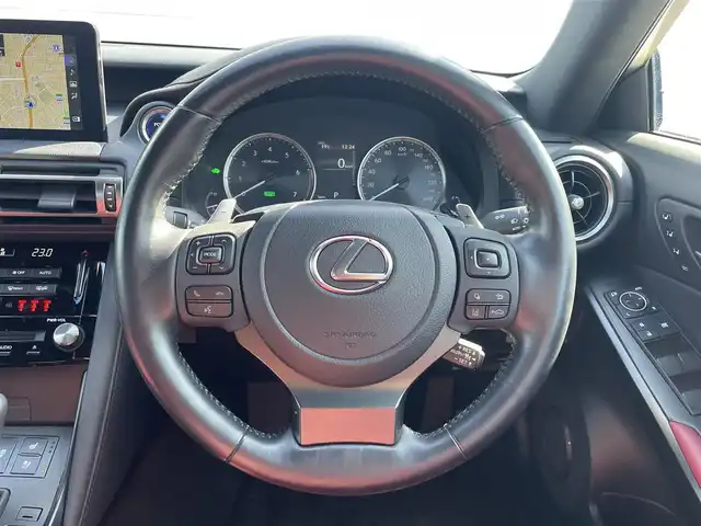 レクサス ＩＳ 300h バージョンL 愛知県 2021(令3)年 3.8万km ソニッククォーツ ワンオーナー/禁煙車/純正メモリナビ/　AM/FM/CD/DVD/BT/フルセグ/バック・全周囲カメラ/前後ドライブレコーダー/前席パワーシート/前席エアシート/シートヒーター/D席ポジションメモリシート/革巻きステアリング/ステアリングヒーター/パドルシフト/電子パーキング/リアサンシェード/ビルトインETC2.0/クルーズコントロール（ACC）/レーンキープアシスト（LDA/LTA）/プリクラッシュセーフティ（PCS）/前後クリアランスソナー（ICS）/横滑り防止装置/オートマチックハイビーム（AHB）/オートライト/三眼LEDヘッドライト/純正19インチAW/純正フロアマット/W＋サイドエアバック/取説/保証書/スペアキー/カードキー