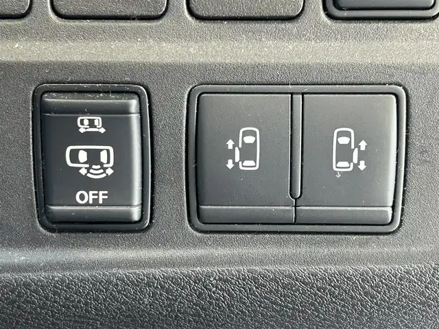 日産 セレナ ハイウェイスターVセレクションⅡ 大阪府 2018(平30)年 4.4万km アズライトブルー プロパイロット/インテリジェントパーキングアシスト/衝突被害軽減ブレーキ/踏み間違い衝突防止アシスト/車線逸脱警報/ALPINEフリップダウンモニター/純正ナビ/　CD/DVD/BT/フルセグTV/インテリジェントアラウンドビューモニター/バックカメラ/両側パワースライドドア/LEDヘッドライト/フォグランプ/純正16インチアルミホイール/前後コーナーセンサー/インテリジェントルームミラー/スマートキー/ETC/電動格納ウィンカーミラー/ステアリングスイッチ/フロアマット