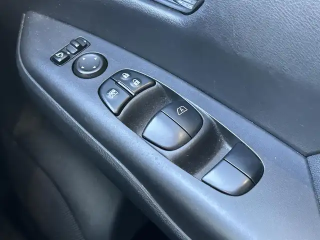 日産 セレナ ハイウェイスターVセレクションⅡ 大阪府 2018(平30)年 4.4万km アズライトブルー プロパイロット/インテリジェントパーキングアシスト/衝突被害軽減ブレーキ/踏み間違い衝突防止アシスト/車線逸脱警報/ALPINEフリップダウンモニター/純正ナビ/　CD/DVD/BT/フルセグTV/インテリジェントアラウンドビューモニター/バックカメラ/両側パワースライドドア/LEDヘッドライト/フォグランプ/純正16インチアルミホイール/前後コーナーセンサー/インテリジェントルームミラー/スマートキー/ETC/電動格納ウィンカーミラー/ステアリングスイッチ/フロアマット