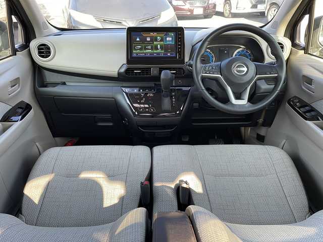 日産 デイズ X 青森県 2024(令6)年 0.4万km ブラック 4WD/純正9インチディスプレイオーディオ/AndroidAuto・AppleCarPlay/HDMI・AUX・Bluetooth/バックカメラ/前席シートヒーター/ステアリングヒーター/ステアリングリモコン/エマージェンシーブレーキ/車線逸脱警報/ハイビームアシスト/フロント・バックソナー/サイド・カーテンエアバッグ/純正フロアマット/インテリキー/プッシュスタート/純正14インチAW